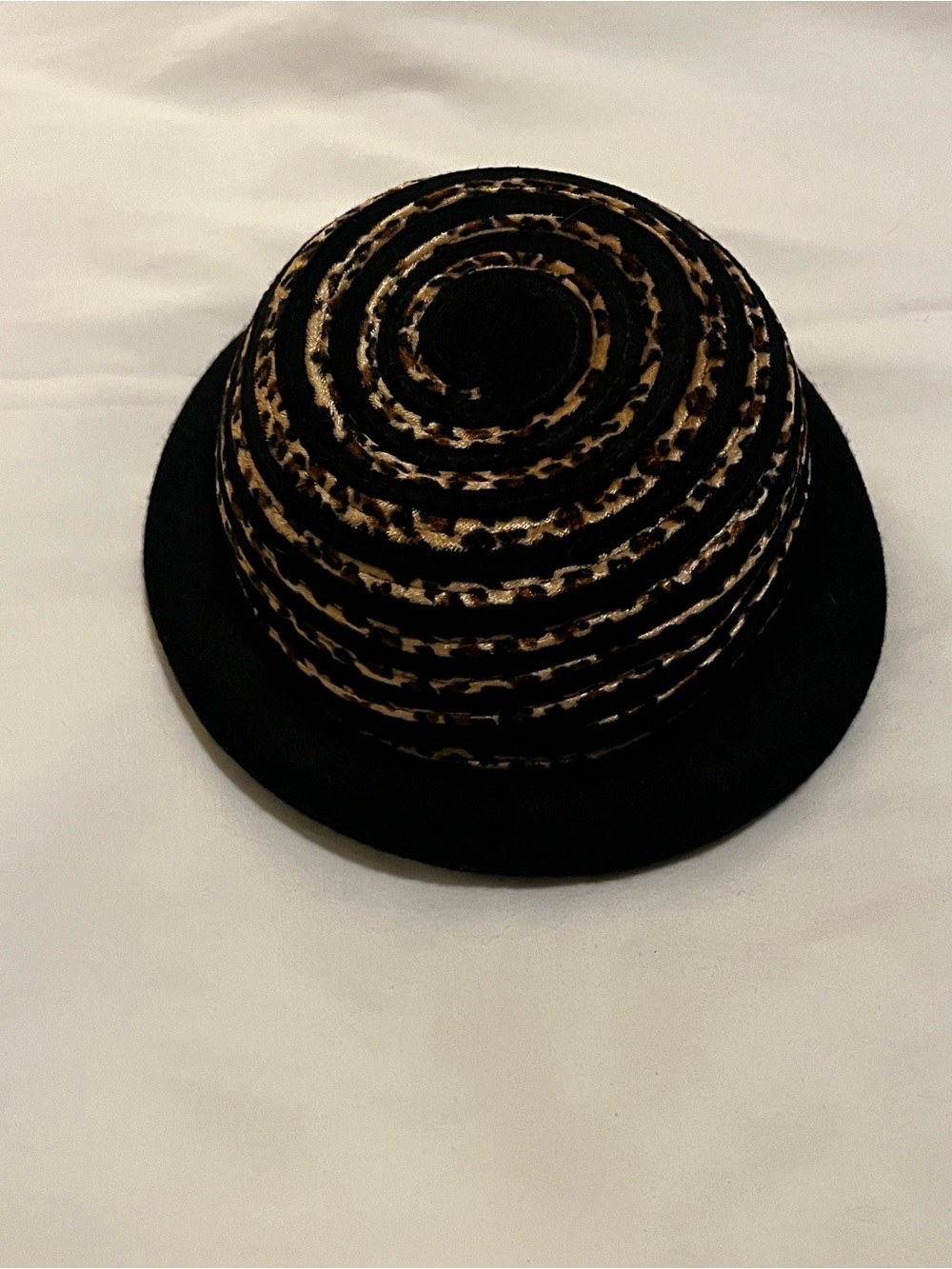 Women's Vintage black felt bowler hat